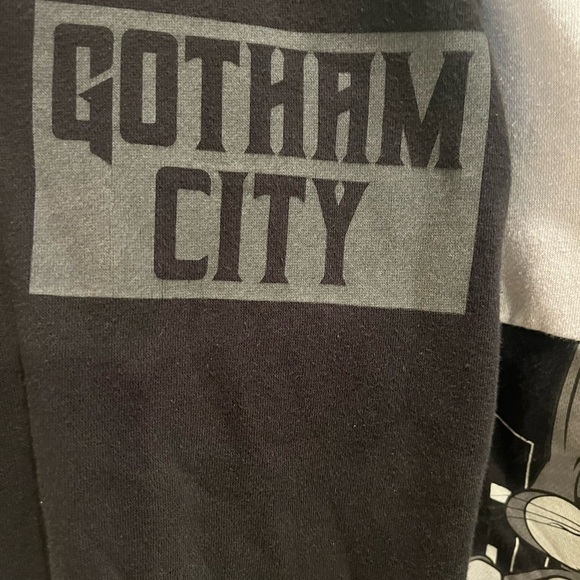 Warner Bros Black and Gray Batman Sweatshirt - Picture 5 of 7
